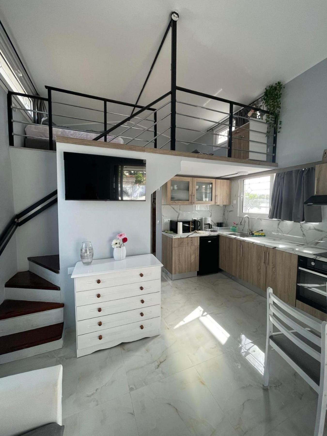 Vila Filio'S Loft Near Airport Artemida  Exteriér fotografie